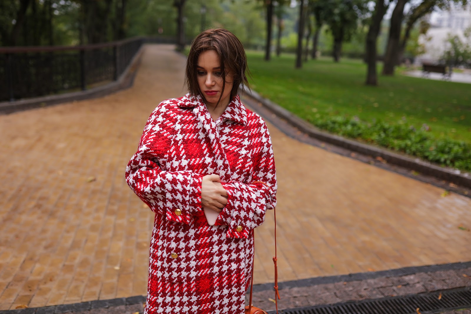 Tecido Tweed em looks casuais: modernidade com elegância